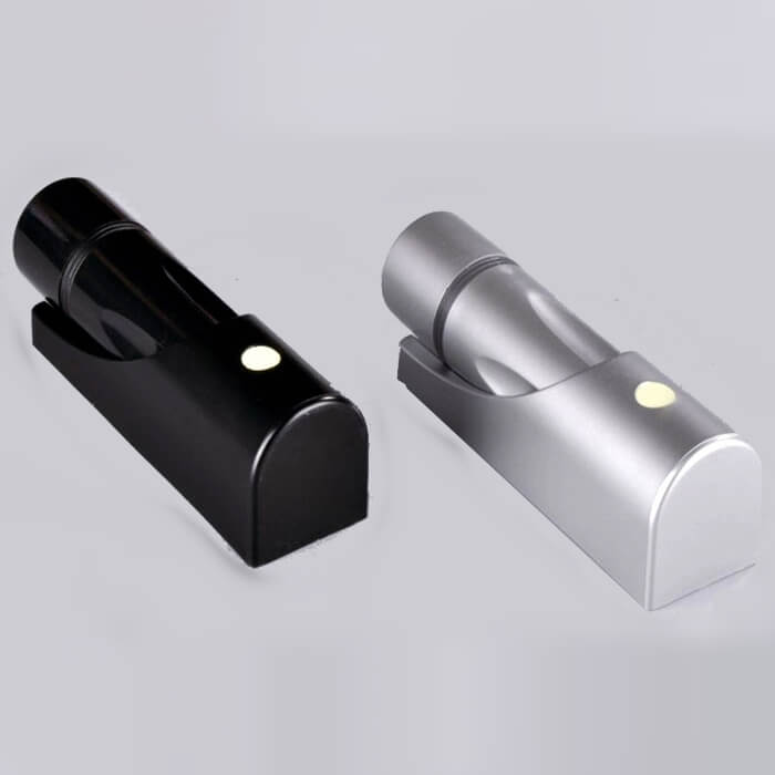 LED迷你型手電筒新款【壁掛式、單顆超大LED燈珠、黑/銀色)150*41*40mm